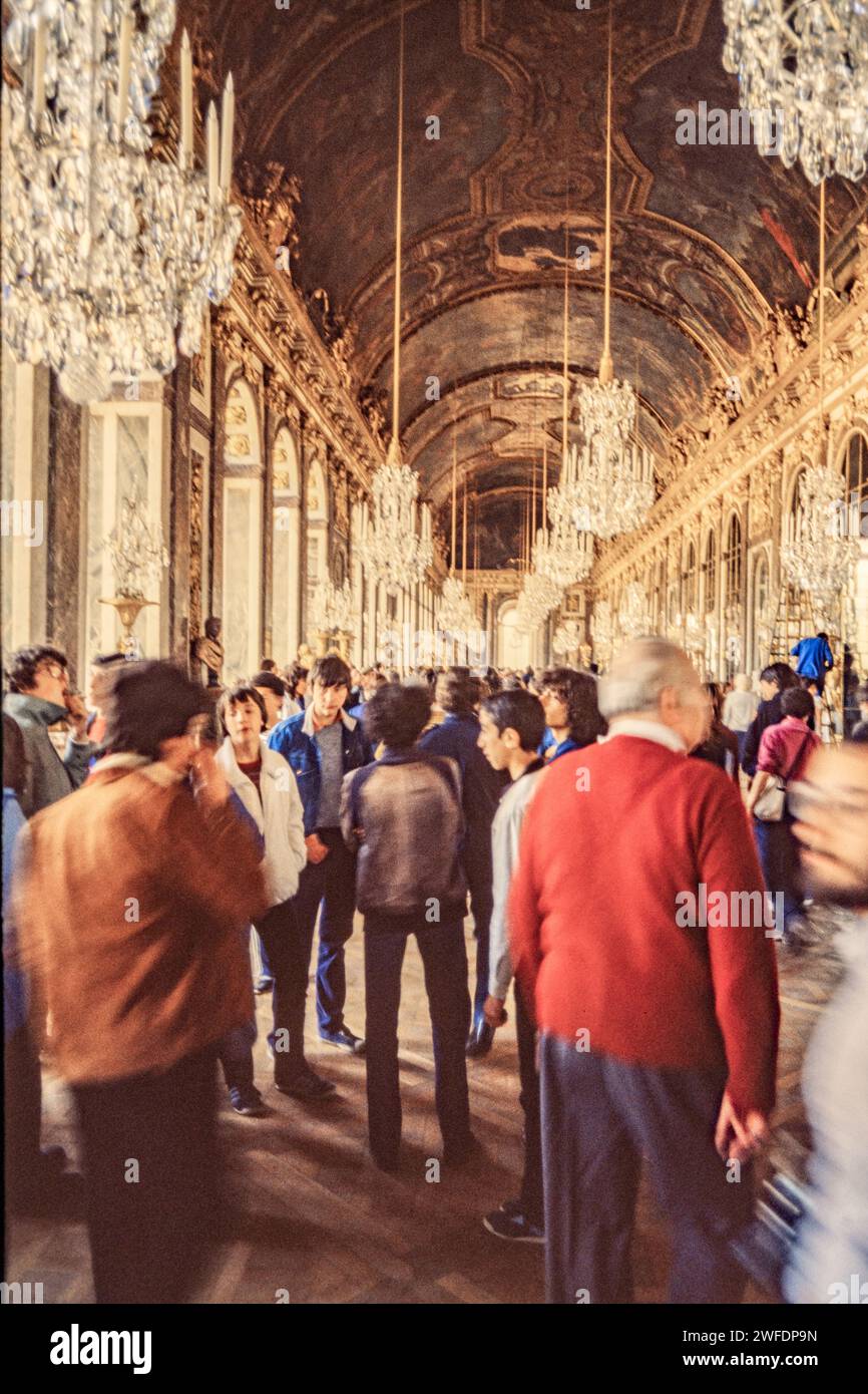 Chateau de versailles 1980s hi-res stock photography and images - Alamy