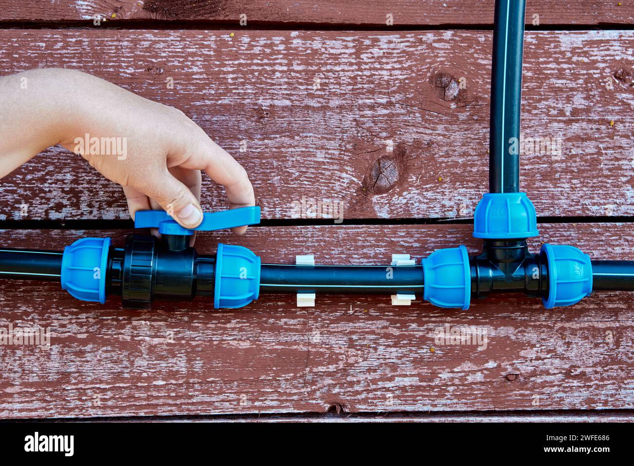 Pipe fittings with compression screw clamps, ball valve and triple