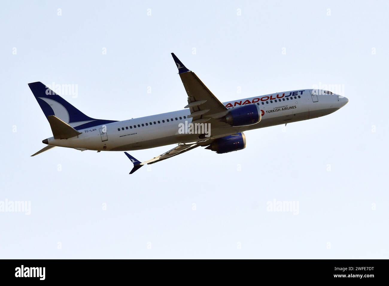 Fiumicino, Lazio. 28th Jan, 2024. Boeing 737 Max 8 Anadolujet .Aircraft to Fiumicino airport. Fiumicino (Italy), January 30th, 2024. Photographer01 Credit: Independent Photo Agency/Alamy Live News Stock Photo