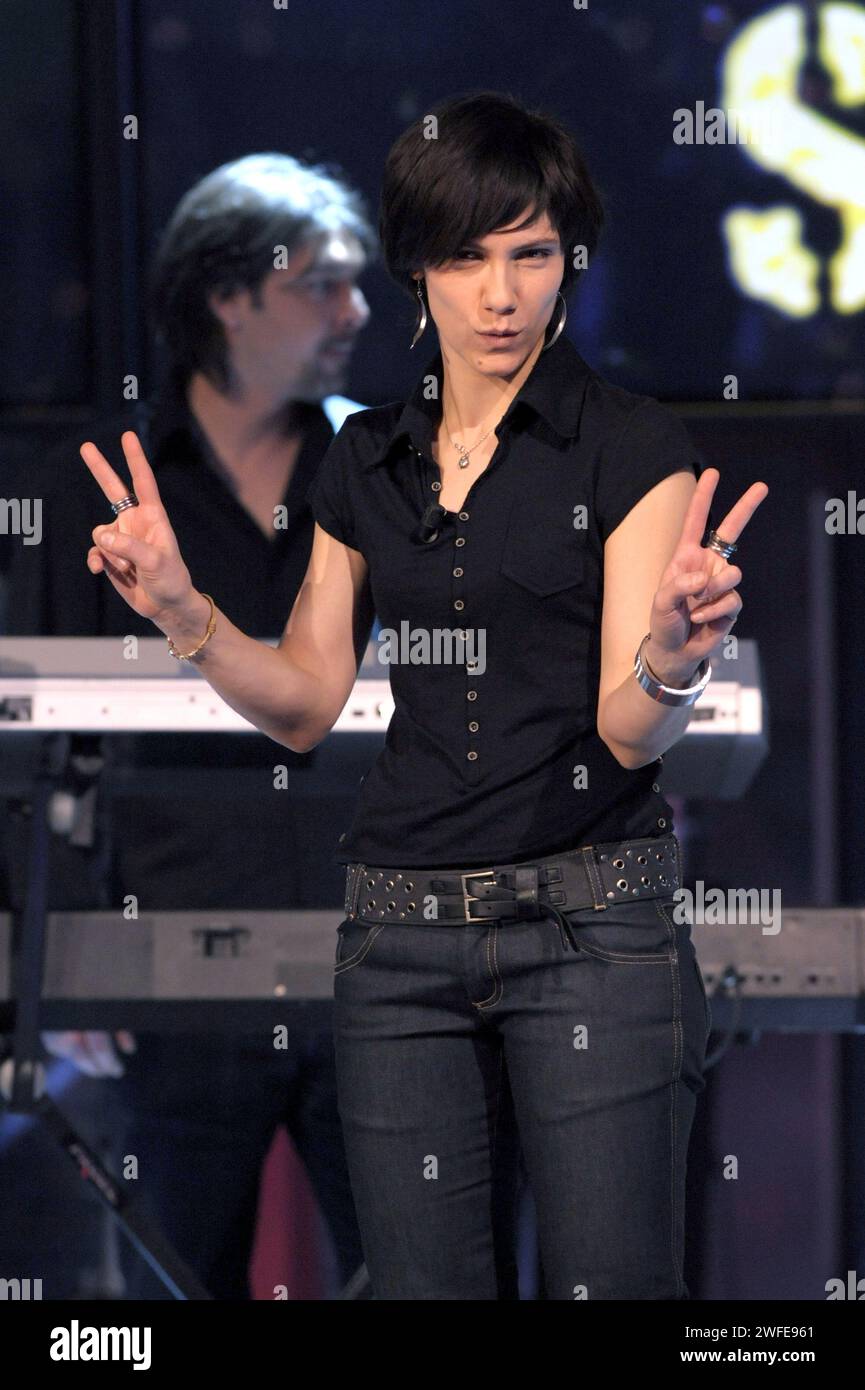 Elisa cantante italiana hires stock photography and images Alamy