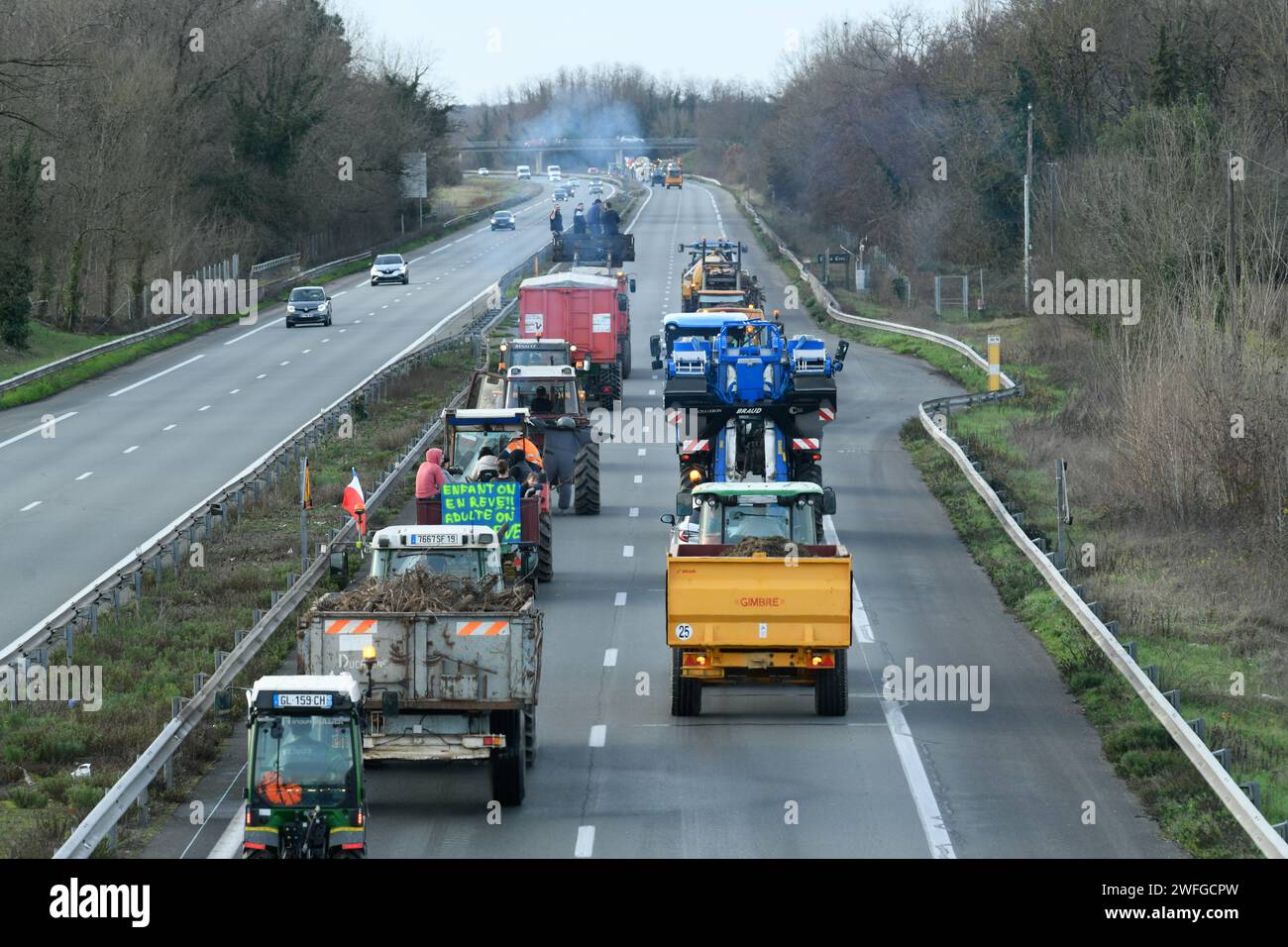 France, Bordeaux, 29 January 2024, Farmers' demonstration, blockade of