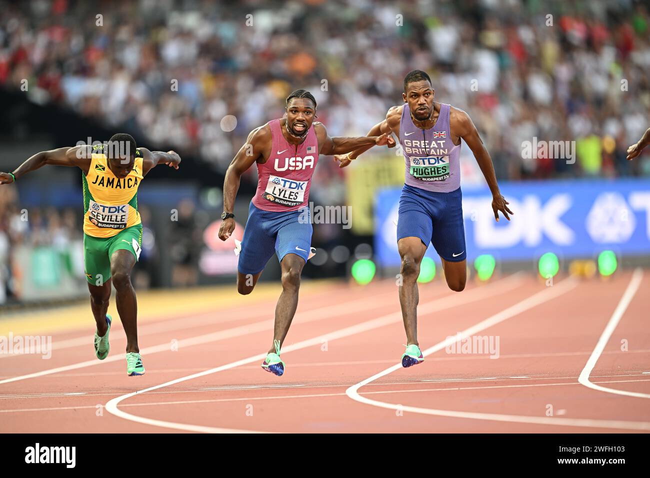 Noah LYLES winning in the 100 meters at the World Athletics ...