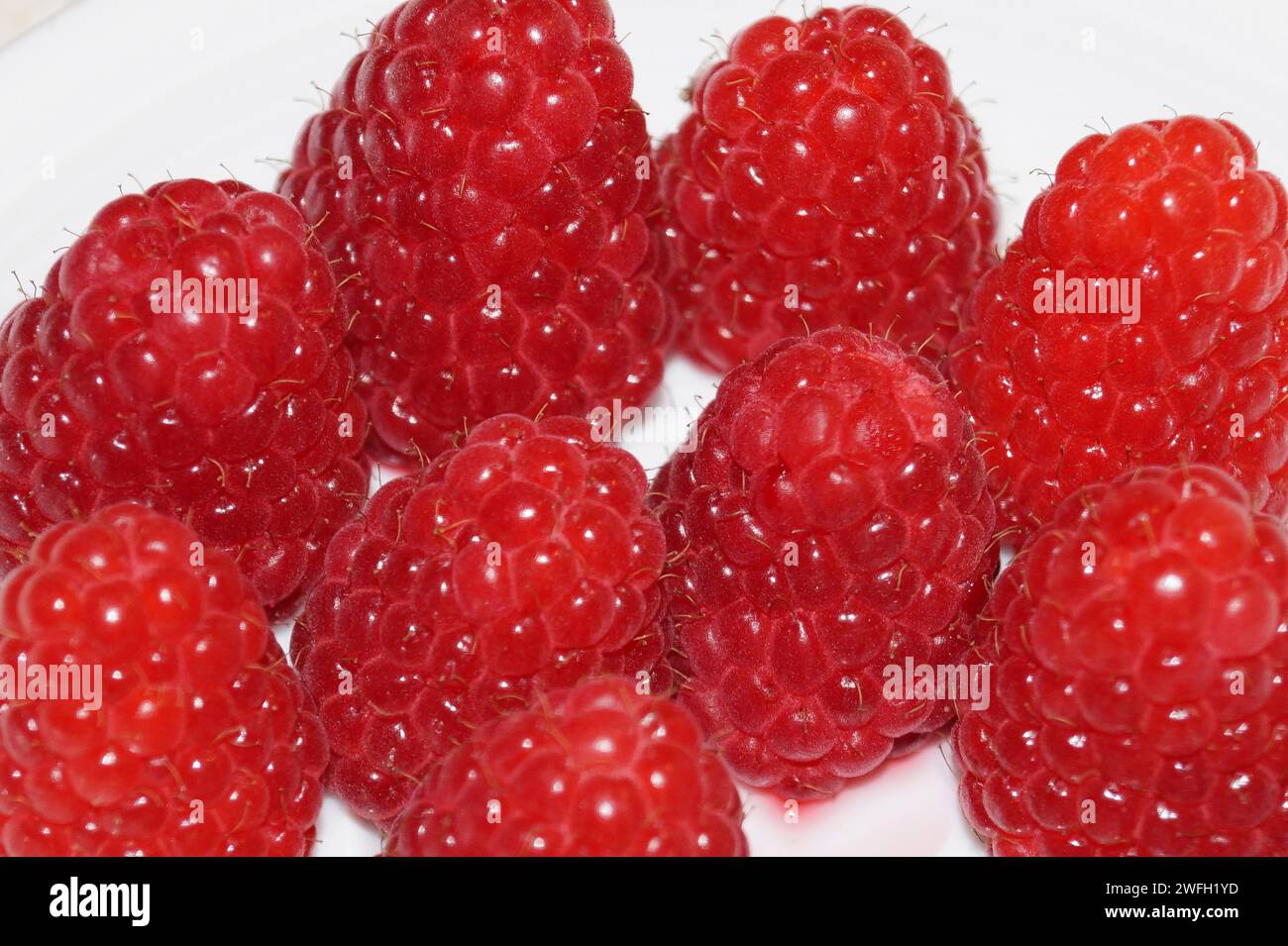 Cut Up Raspberry Raspberries cut out hi-res stock photography and images - Alamy