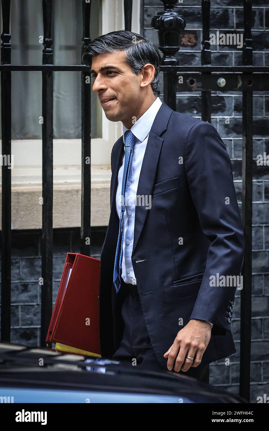 London, UK. 31st Jan, 2024. Rishi Sunak, MP, Prime Minister of the United Kingdom, exits 10 Downing Street to attend Prime Minister's Questions (PMQs) at Parliament today. Credit: Imageplotter/Alamy Live News Stock Photo