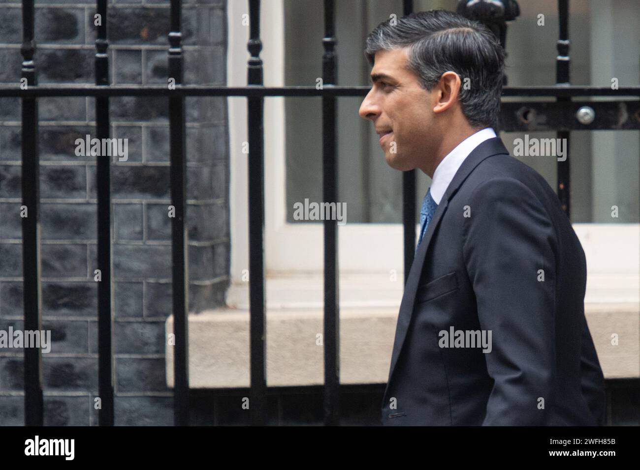 London, UK. 31 Jan 2024. British Prime Minister Rishi Sunak departs for PMQs at Downing Street. Credit: Justin Ng/Alamy Live News. Stock Photo