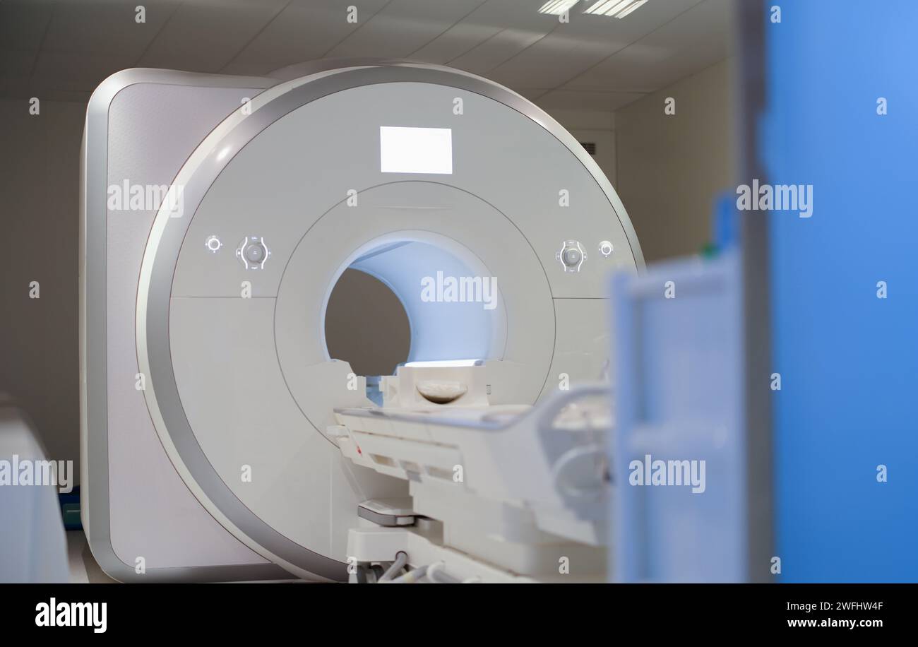 Magnatic Ressonance Machine Modern magnetic resonance imaging machine standing in clinic background ...