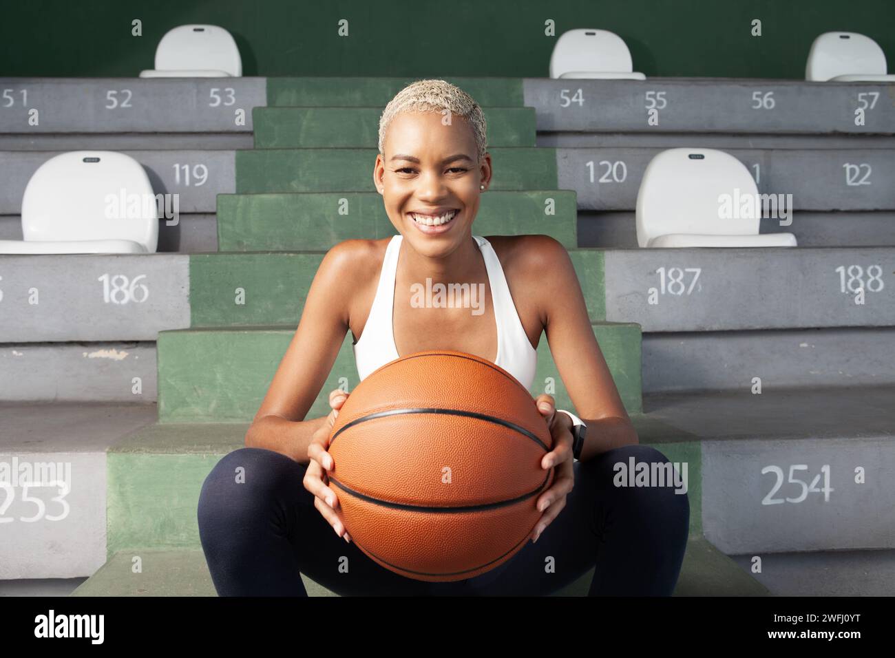 Black african female basketball player hi-res stock photography and images  - Alamy