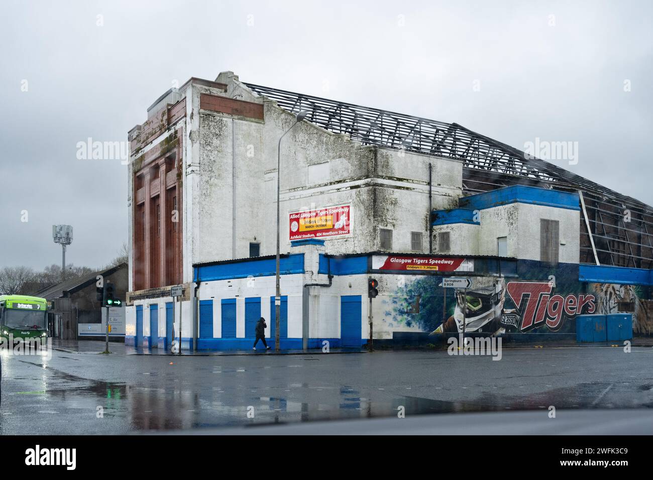 Art Deco former cinema building, Balmore Road Possilpark, Glasgow, Scotland - demolition paused under building preservation notice Stock Photo