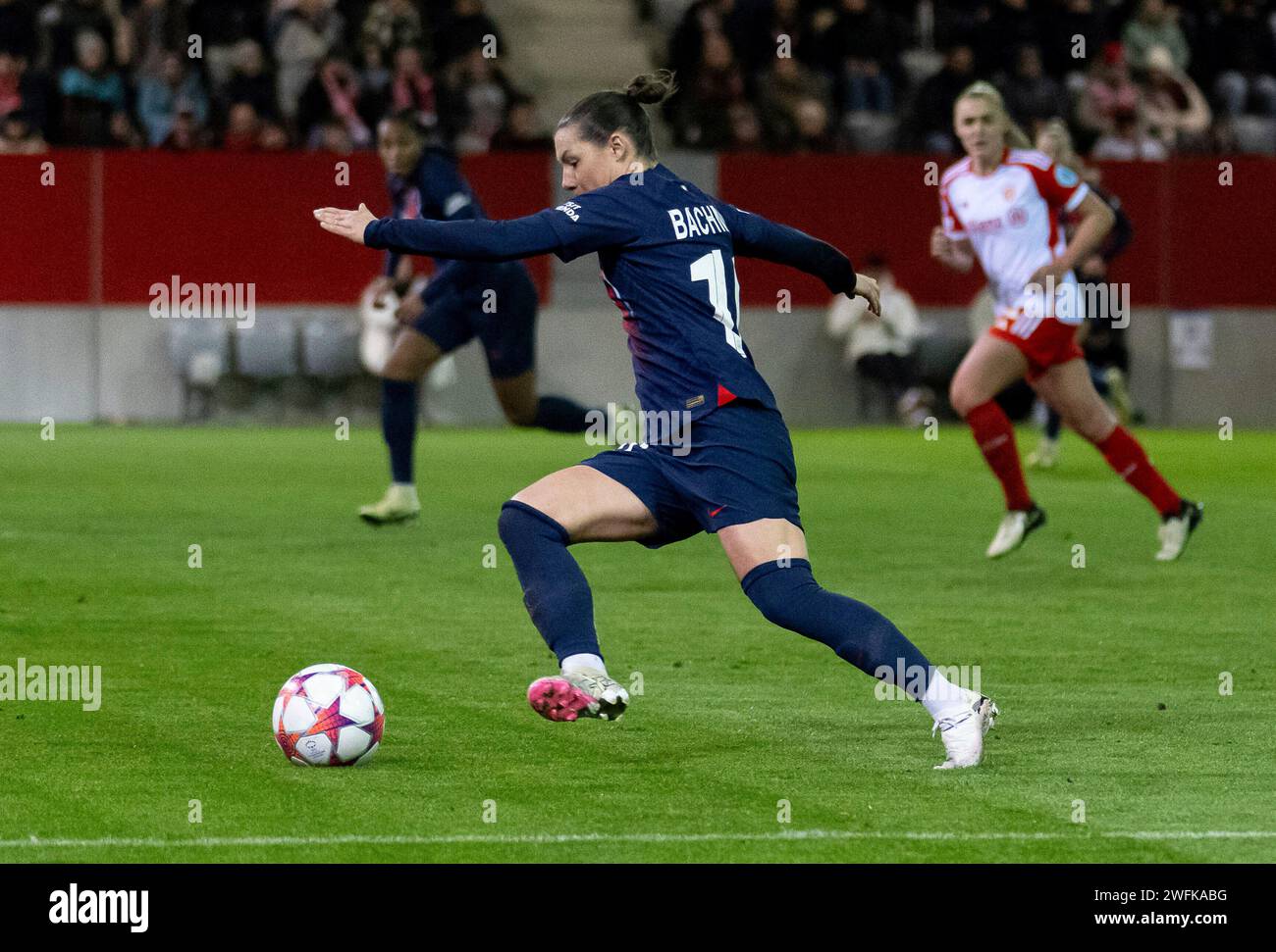 Fc bayern munich frauen hi-res stock photography and images - Alamy