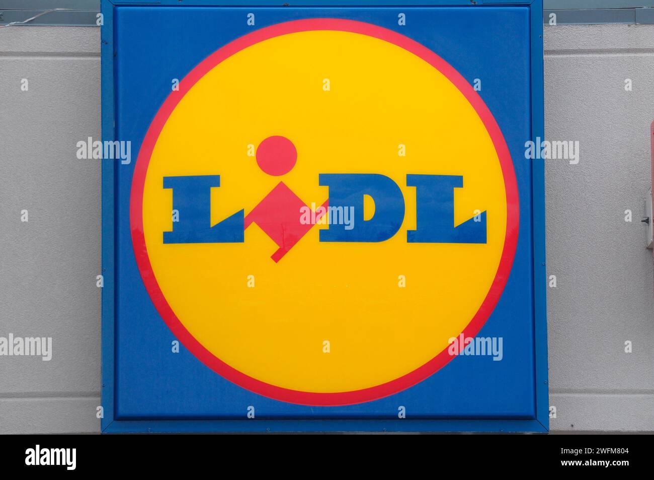 Lidl grocery store hi-res stock photography and images - Alamy