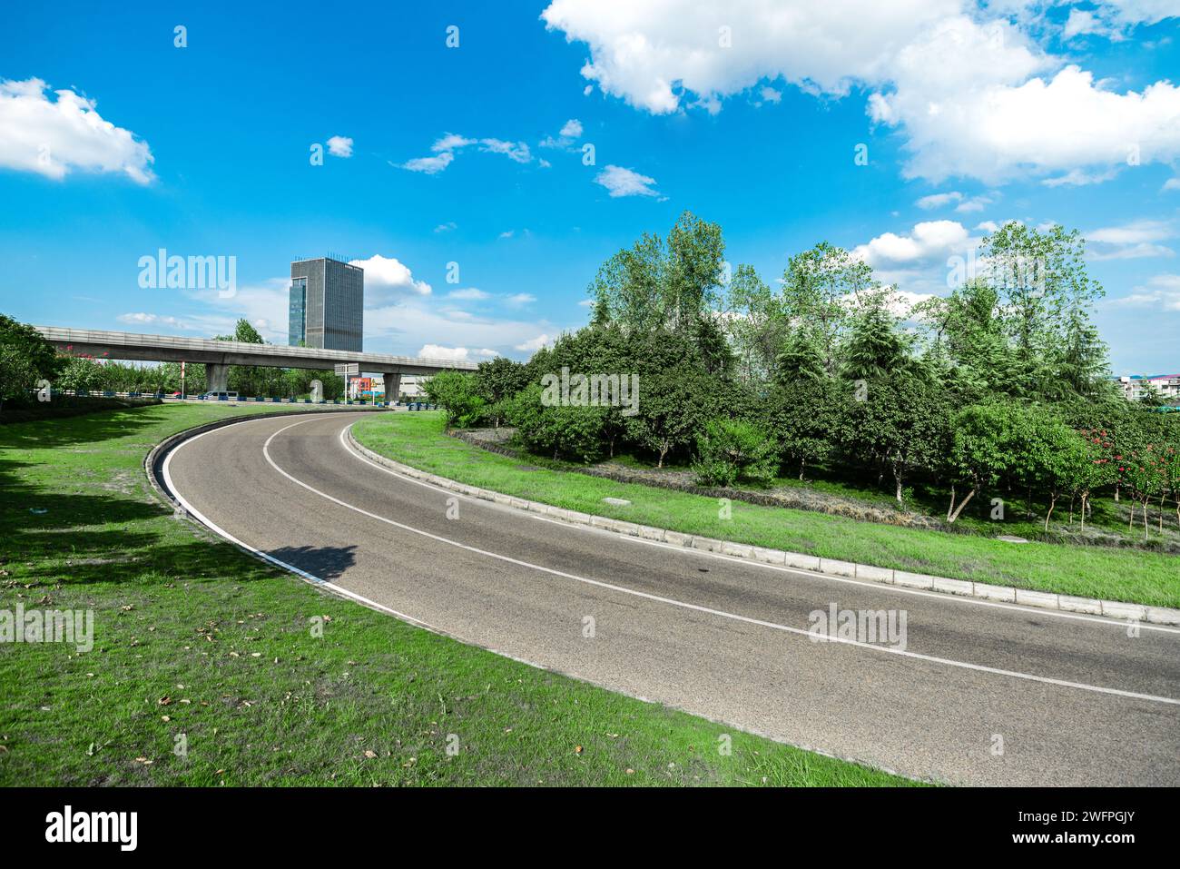 Modern city empty road hi-res stock photography and images - Alamy