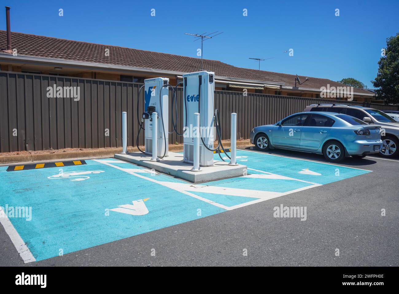 Electric vehicle chargers australia hi-res stock photography and images ...