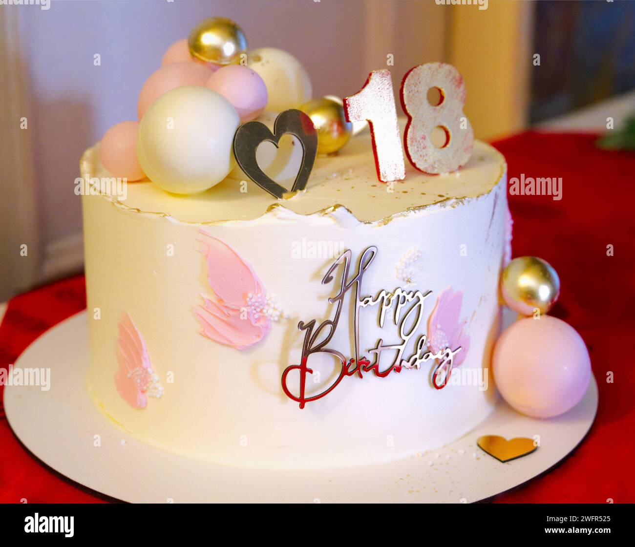 Cake for sales 18 year girl