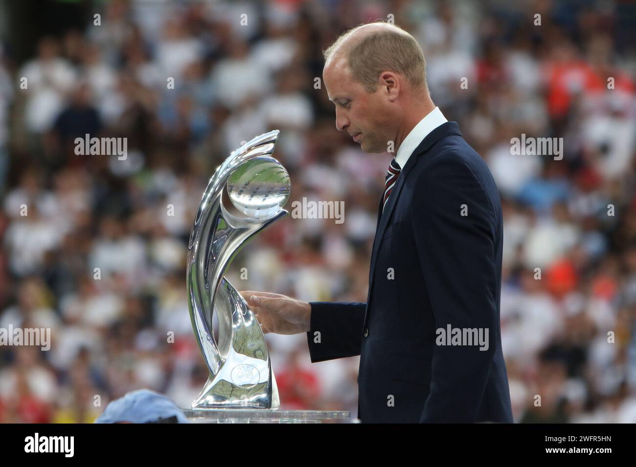 HRH Prince William with trophy UEFA Women's Euro Final 2022 England v Germany at Wembley Stadium, London 31 July 2022 Stock Photo