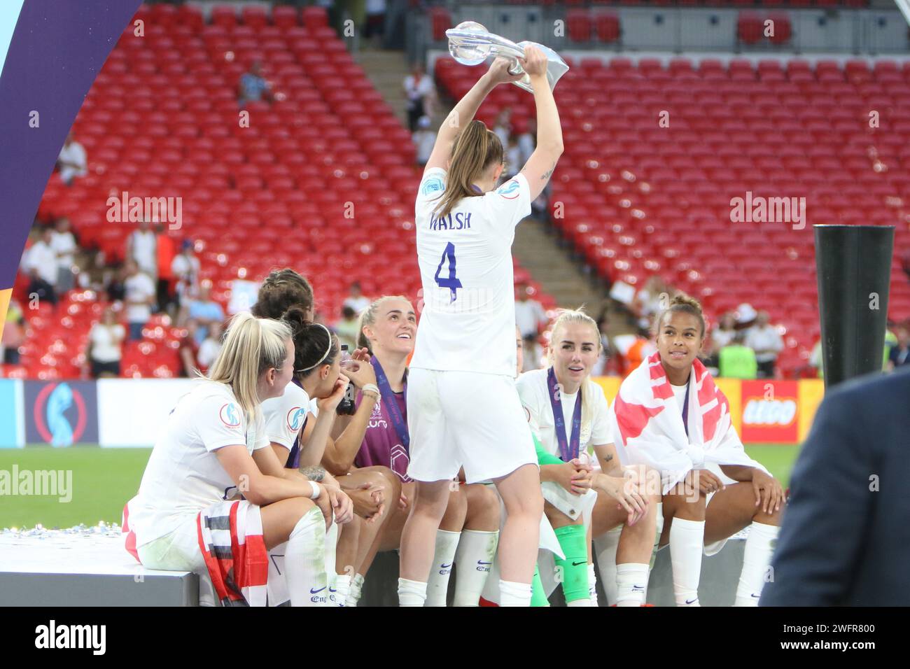 Keira Walsh lifts trophy UEFA Women's Euro Final 2022 England v Germany at Wembley Stadium, London 31 July 2022 Stock Photo