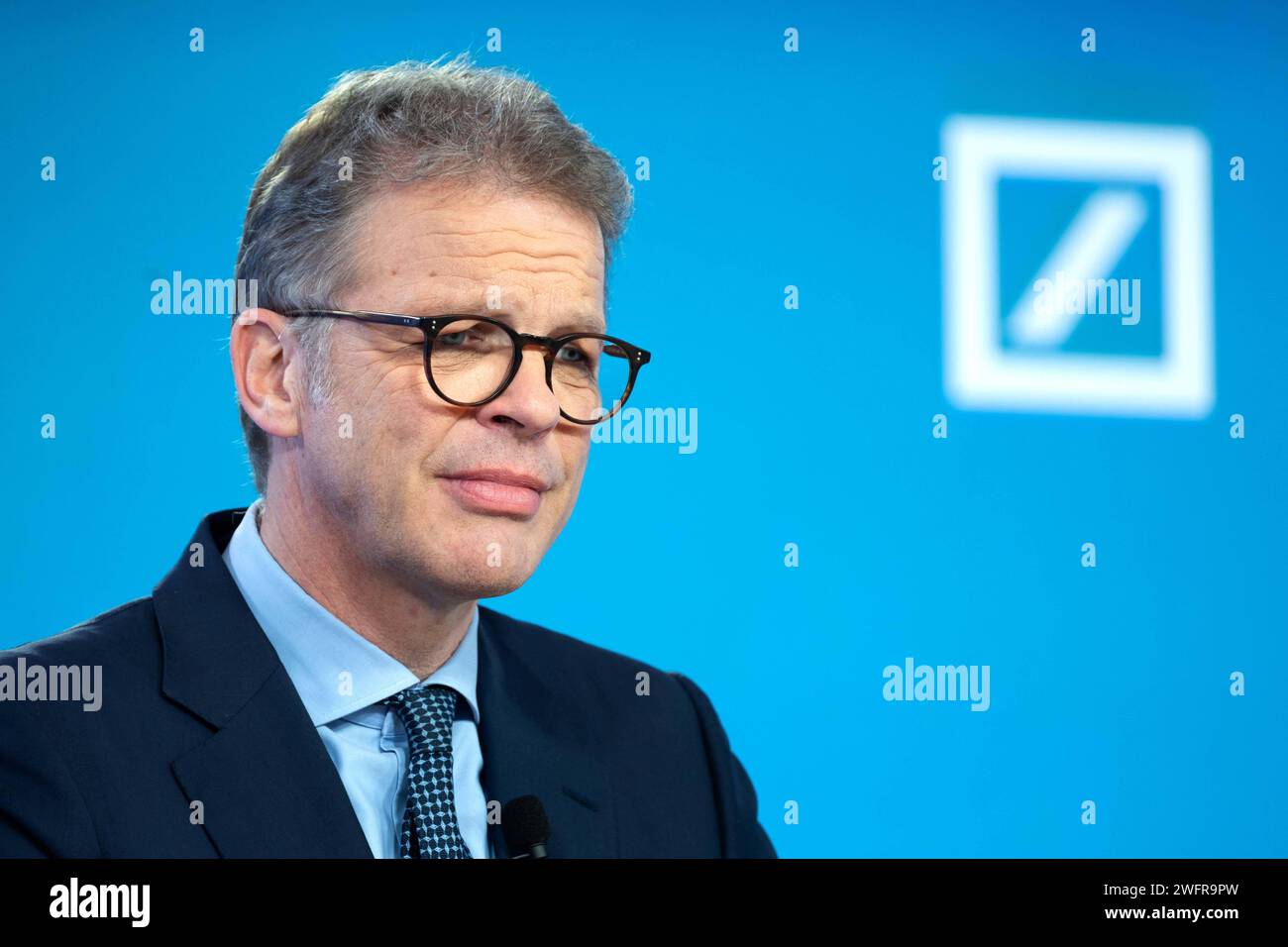 Christian SEWING, CEO, Vorstandsvorsitzender, bei seiner Rede, Geschaeftsbericht, Bilanzpressekonferenz der Deutsche Bank AG in Frankfurt, 01.02.2024. *** Christian SEWING, CEO, Chairman of the Management Board, during his speech, Annual Report, Annual Press Conference of Deutsche Bank AG in Frankfurt, 01 02 2024 Stock Photo