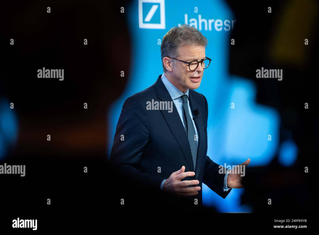 Christian SEWING, CEO, Vorstandsvorsitzender, bei seiner Rede, Geschaeftsbericht, Bilanzpressekonferenz der Deutsche Bank AG in Frankfurt, 01.02.2024. *** Christian SEWING, CEO, Chairman of the Management Board, during his speech, Annual Report, Annual Press Conference of Deutsche Bank AG in Frankfurt, 01 02 2024 Stock Photo