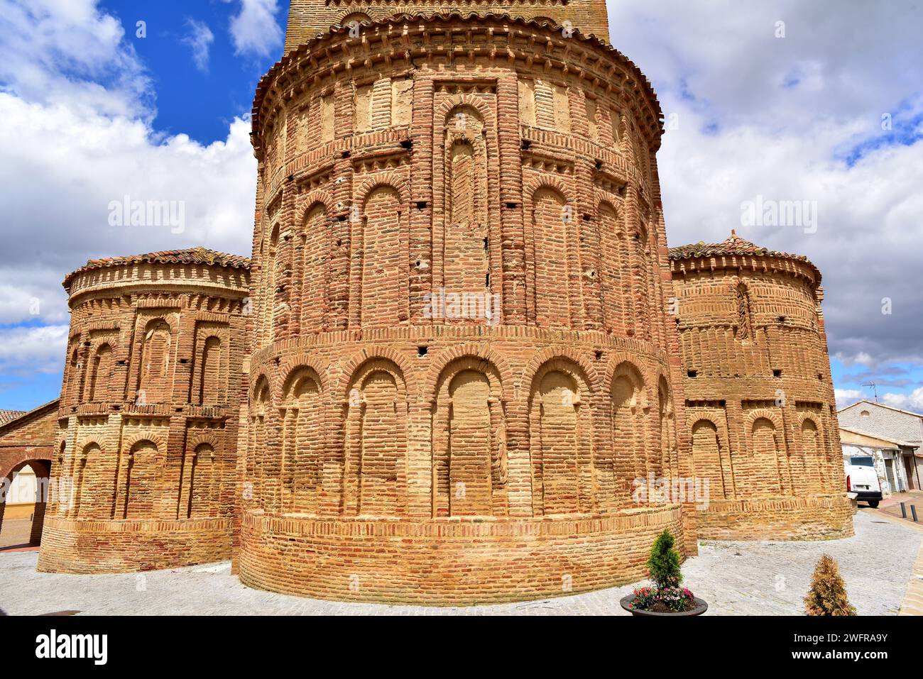 Iglesia de san lorenzo de sahagun hi-res stock photography and images ...
