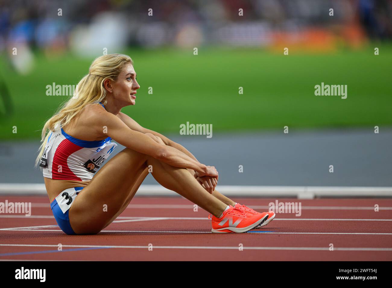 Nikoleta JÍCHOVÁ participating in the 400 meters hurdles at the World