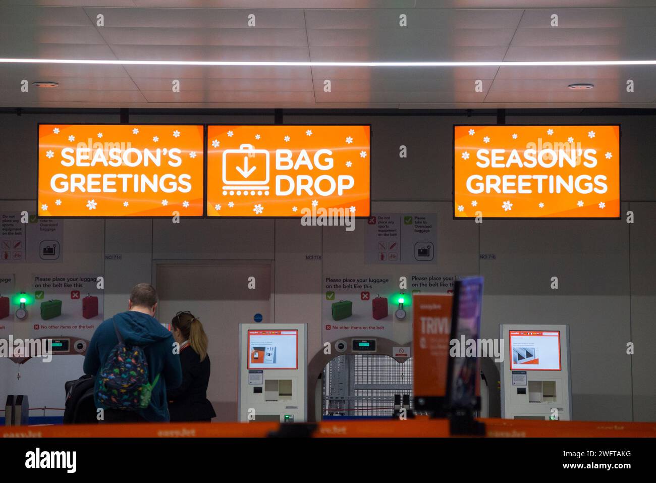 Airport drop off bags hires stock photography and images Alamy
