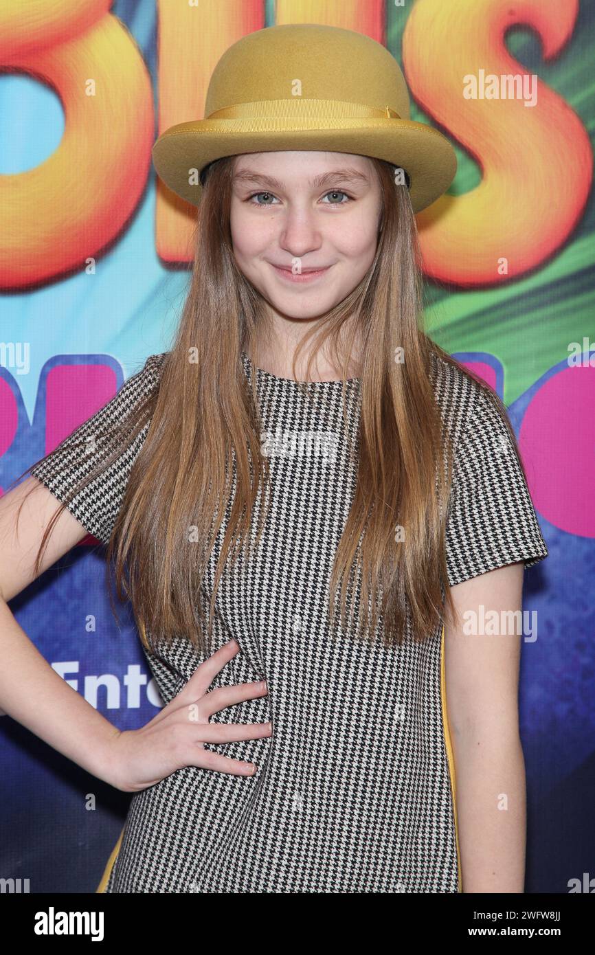 New York, NY, USA. 14 November, 2018. Mimi Ryder at the Dreamworks ...