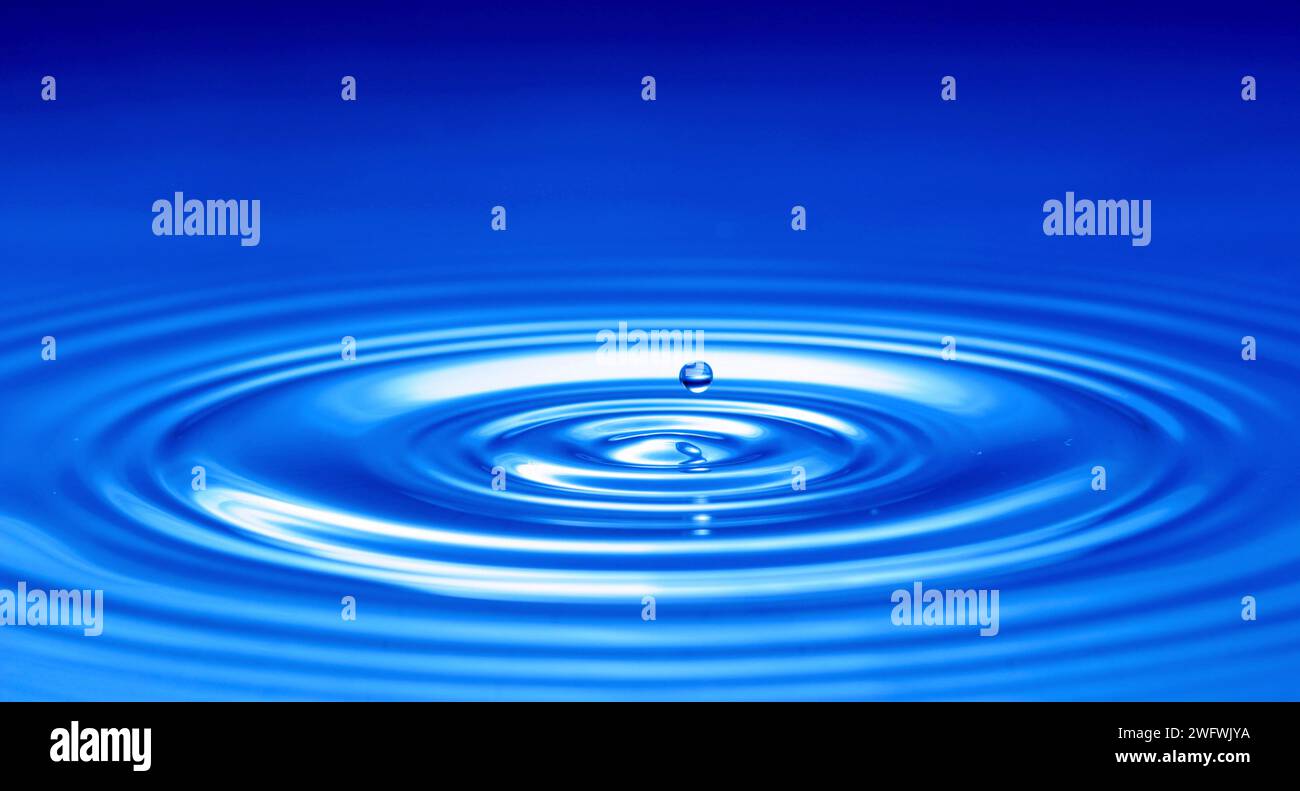 Water droplet rings hi-res stock photography and images - Alamy
