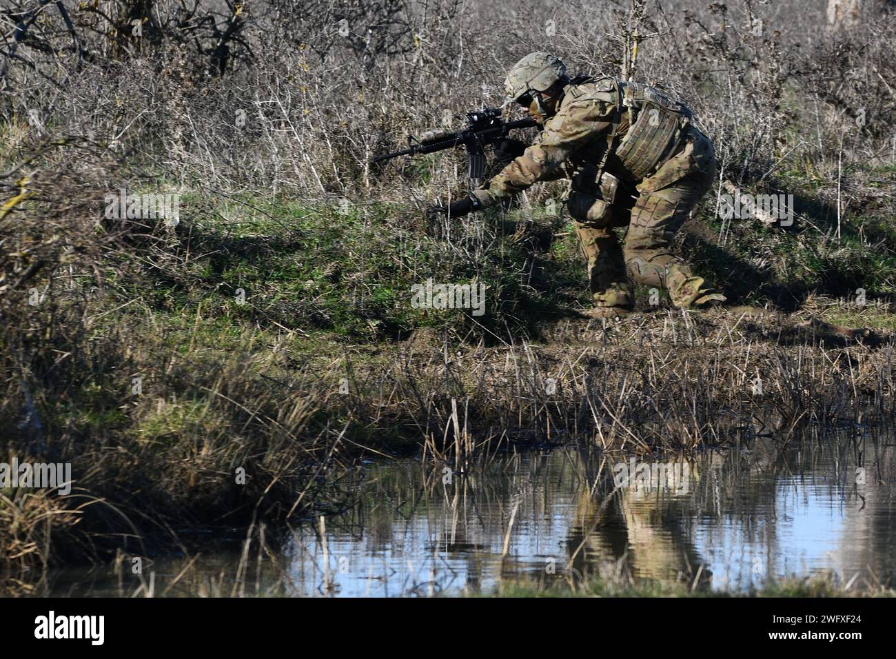 U.S. Army paratroopers assigned to the 173rd Brigade Support Battalion ...