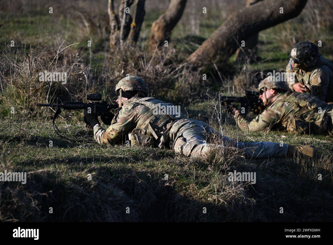 U.S. Army paratroopers assigned to the 173rd Brigade Support Battalion ...