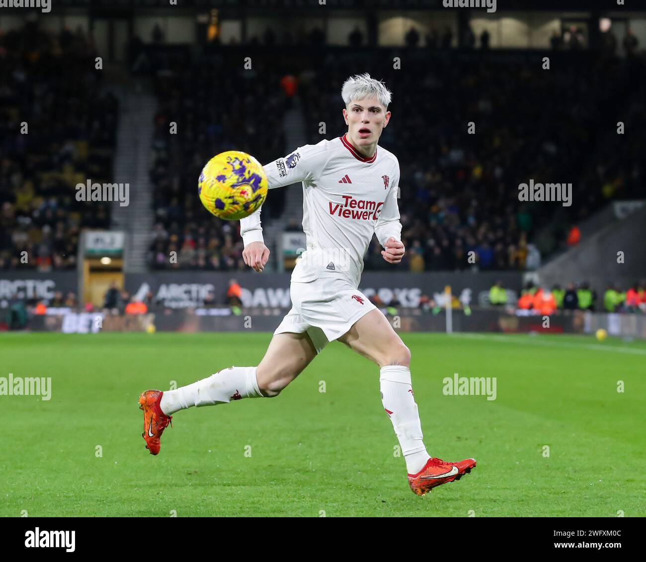 Alejandro Garnacho of Manchester United watches the ball, during the 
