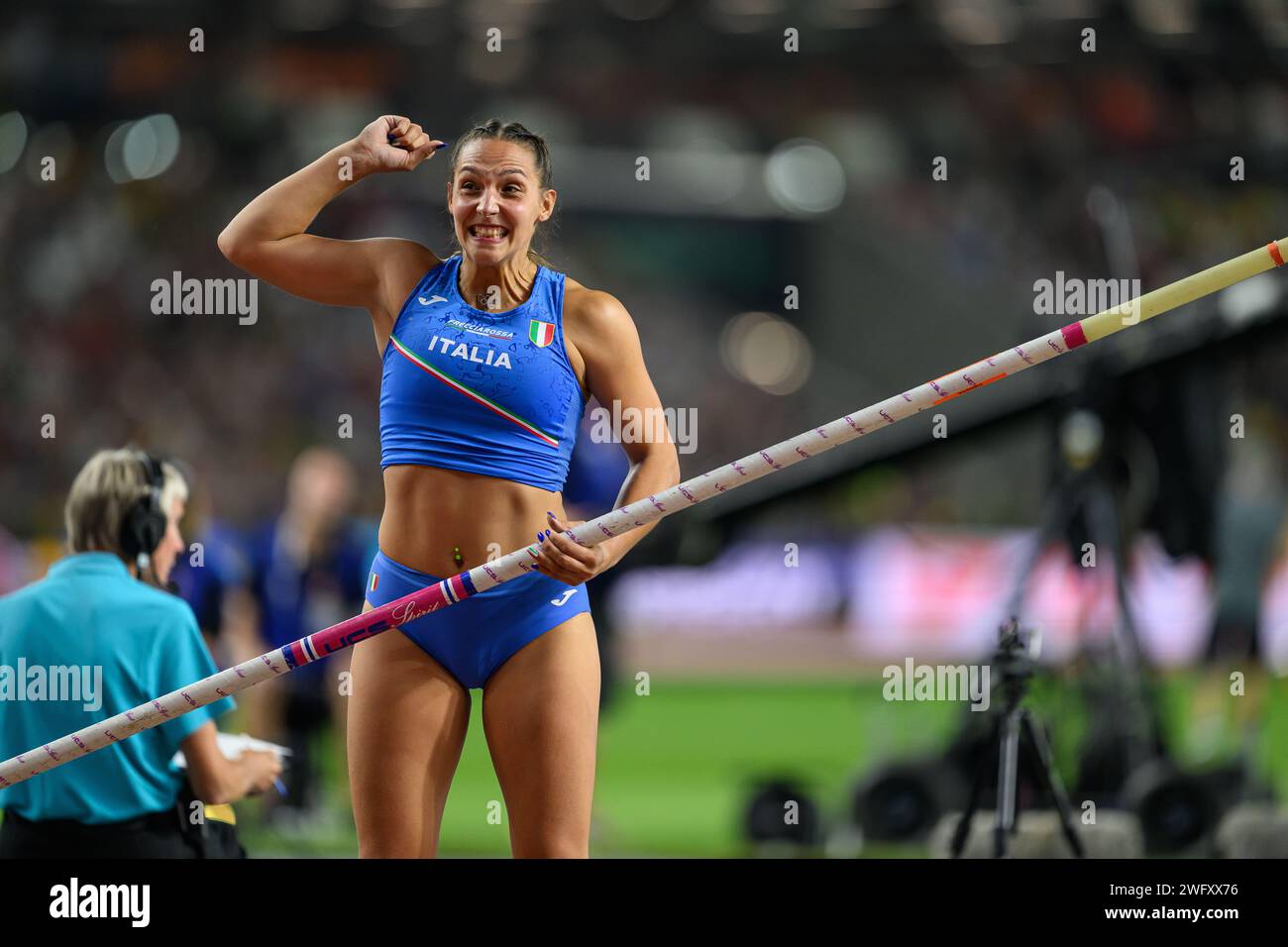Elisa MOLINAROLO participating in the Pole Vault at the World Athletics Championships in