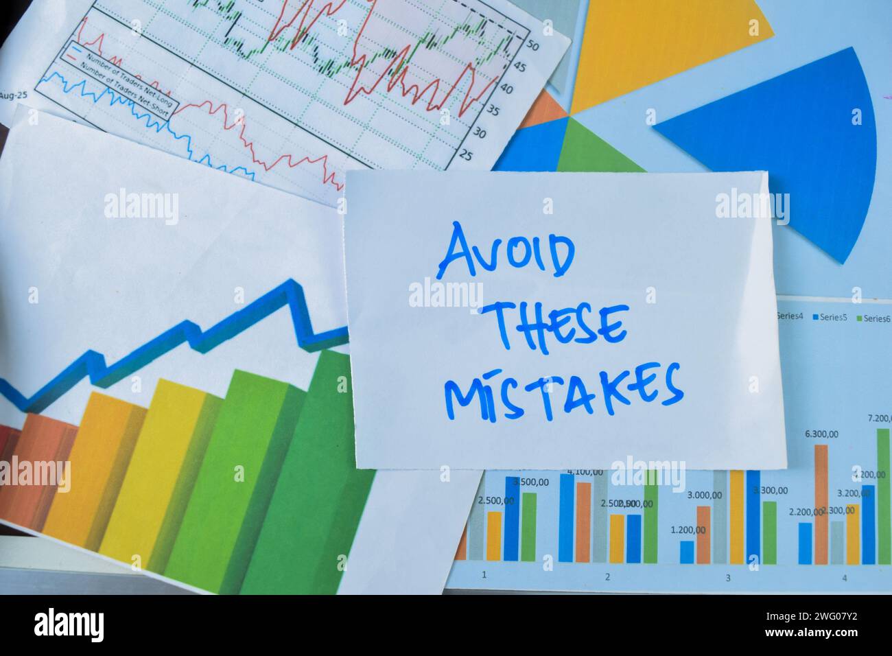 Notes Mistake Wrong write on sticky hi-res stock photography and images - Alamy