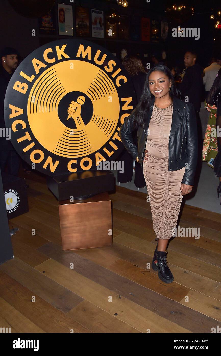 January 2023 – V'sViewfromtheBookshelves, image size:866x1390