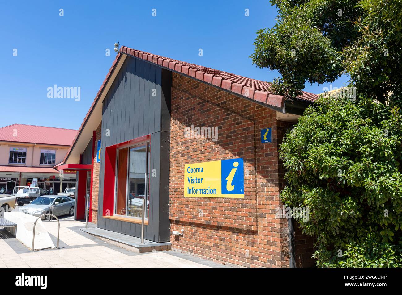 Cooma, town in New South Wales Australia, and Cooma visitor information centre for tourists and visitors, Australia, 2024 Stock Photo