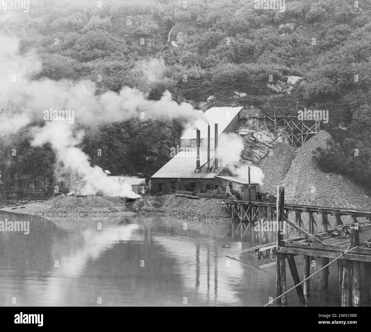 Gold mine, between c1900 and c1930 Stock Photo - Alamy