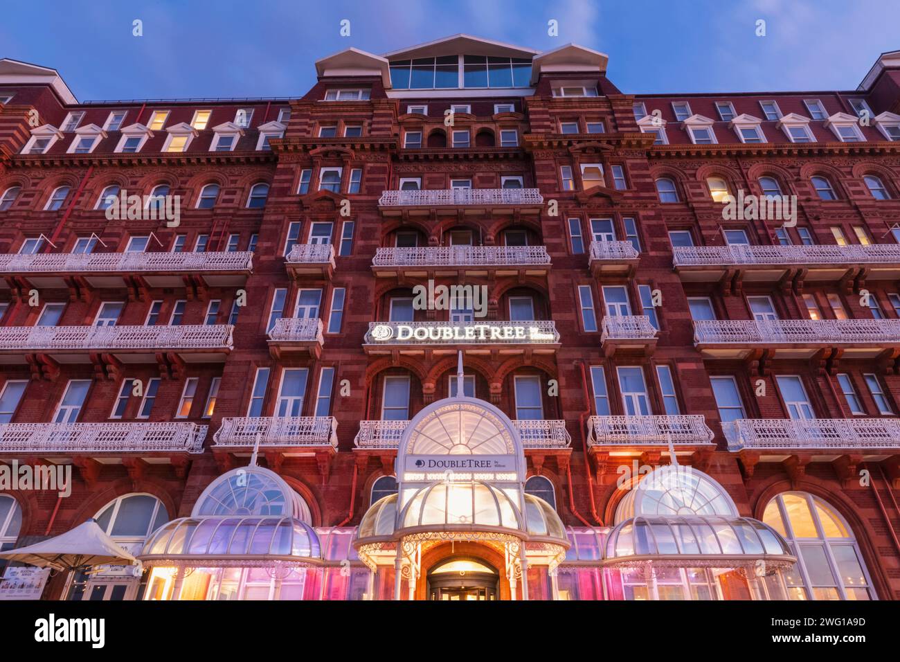 England, Sussex, East Sussex, Brighton, Entrance to the DoubleTree Hotel Stock Photo