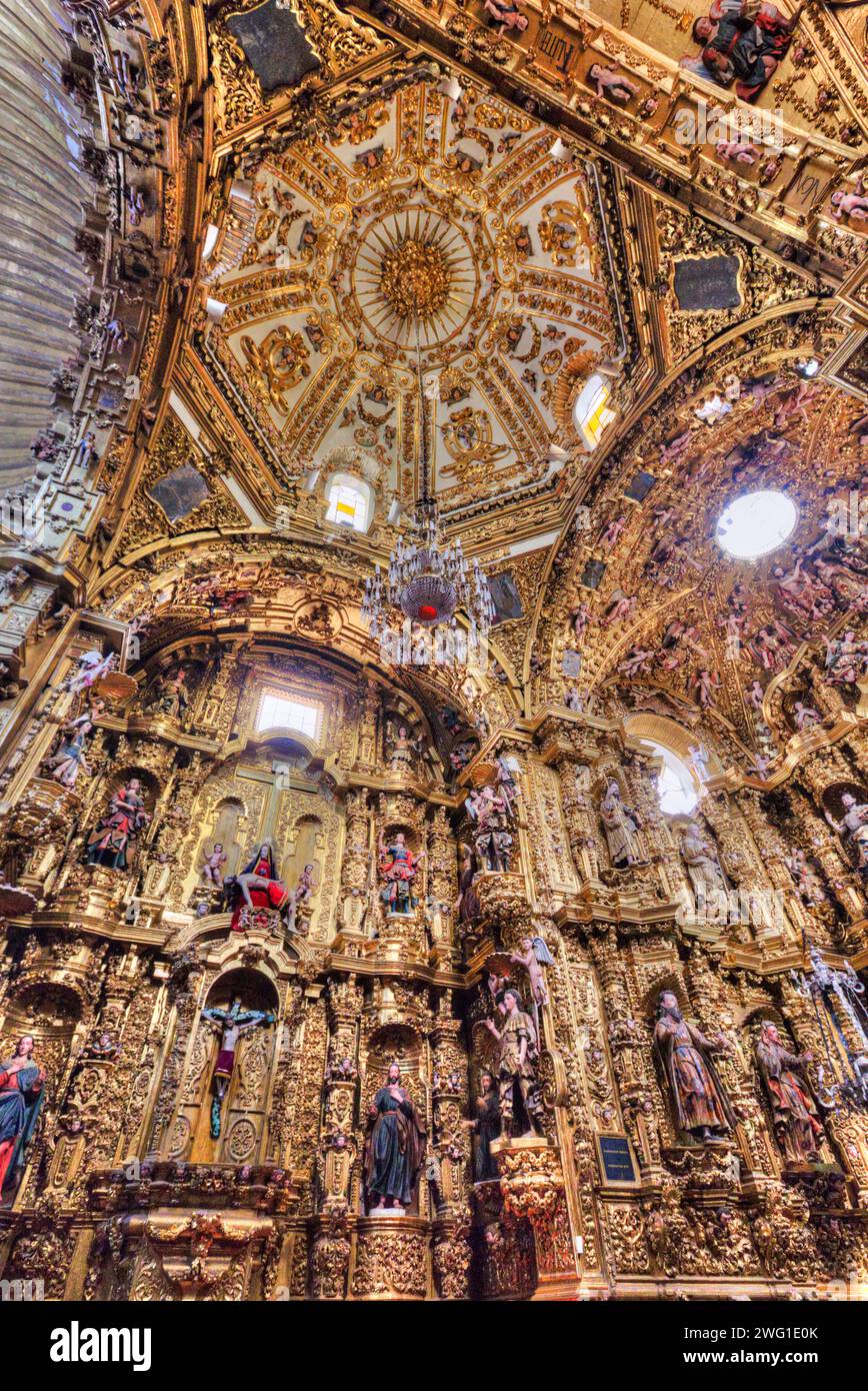 Ceiling, Polychrome Figures, Apse, Interior, Basilica of Our Lady of Ocotlan, Tlaxcala City, Tlaxcal State, Mexico Stock Photo