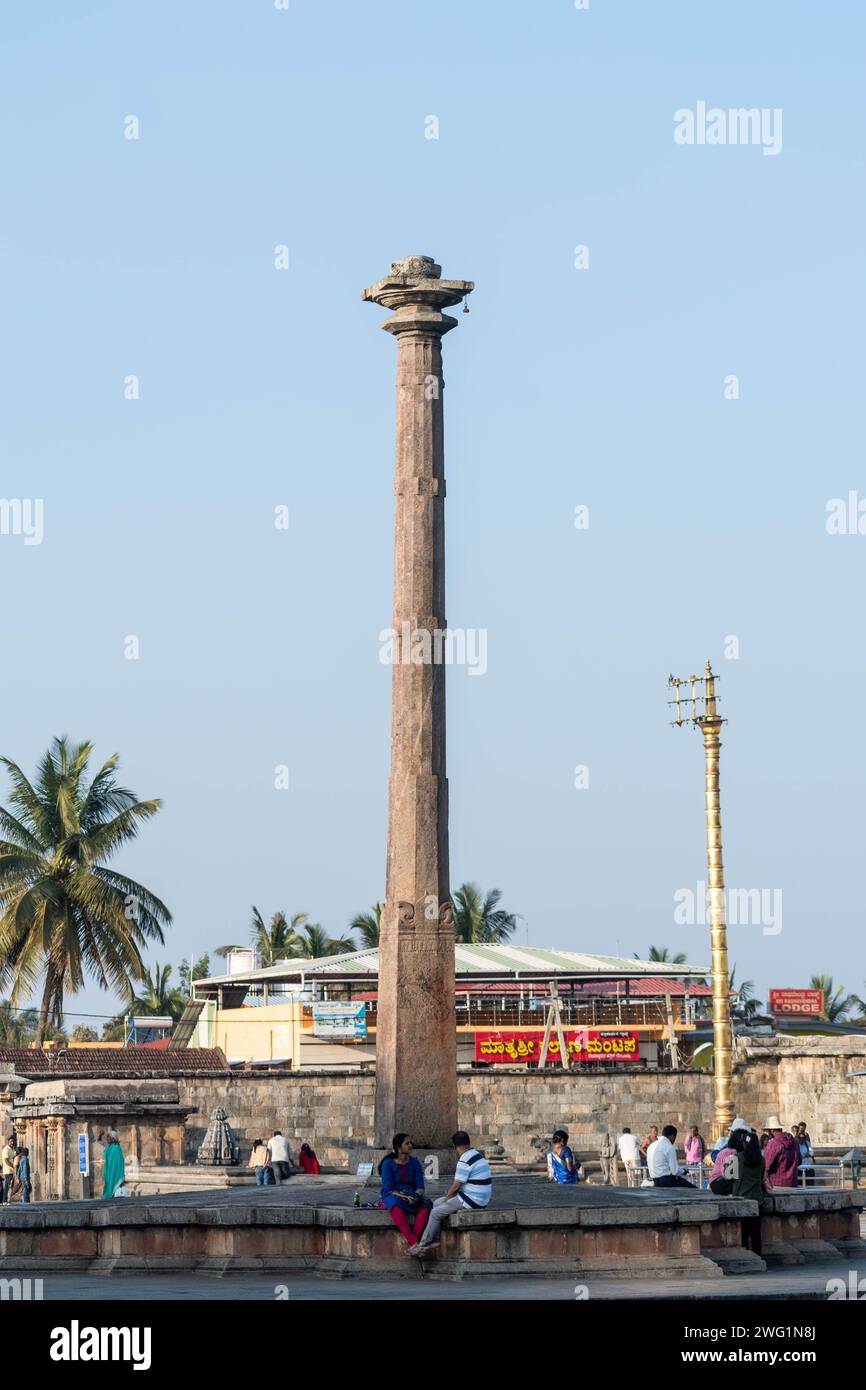 Belur, Karnataka, India - January 9 2023: The Dhwaja Stambha stone pillar at the ancient Chennakeshava temple in Belur. Stock Photo