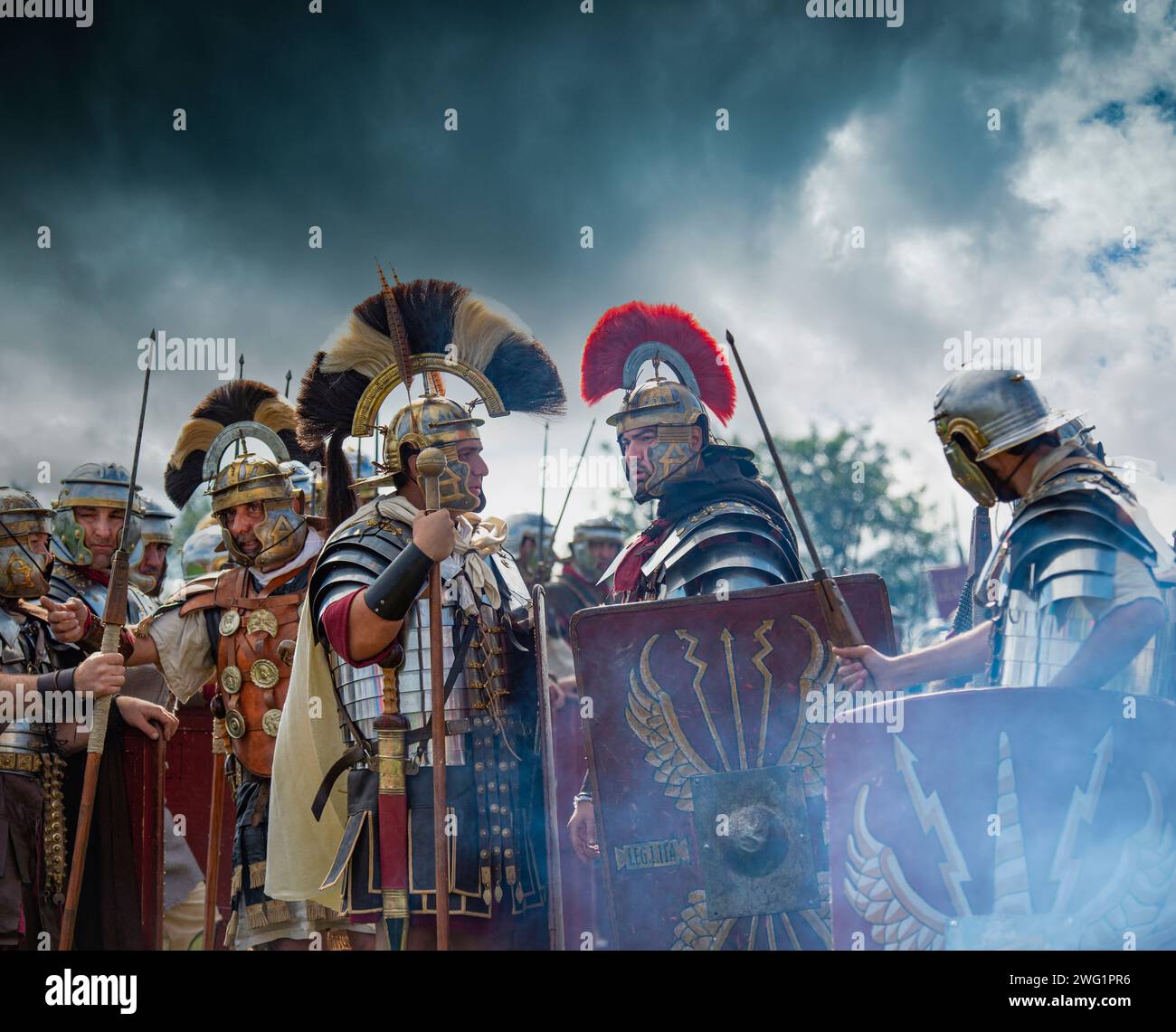 Roman soldier helmet legion hi-res stock photography and images - Alamy
