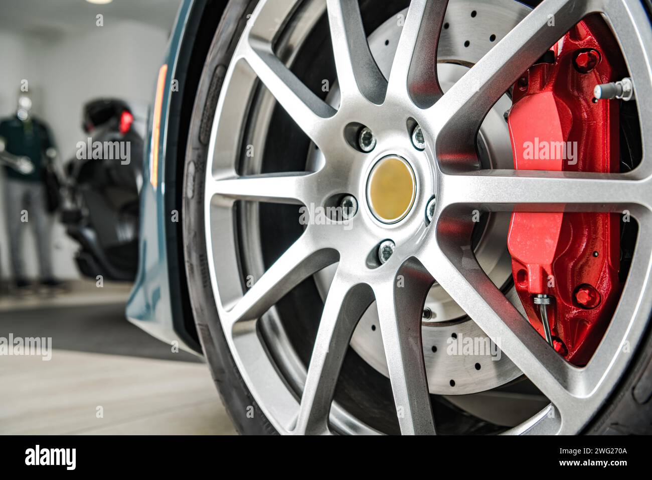 Umbra Brown « Product Color « Interceramic - Exotic Industrial Luxury View