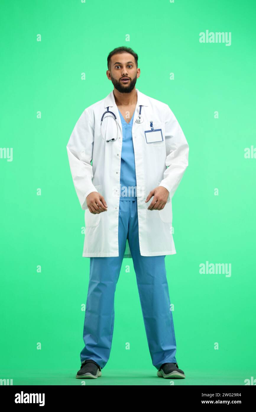 Full length friendly doctor hi-res stock photography and images - Alamy