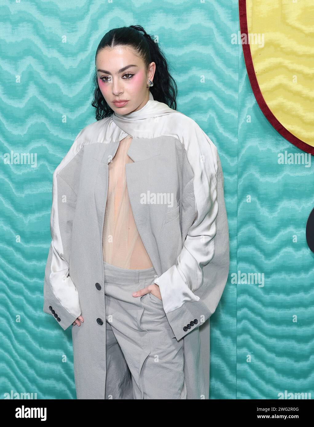 Los Angeles, USA. 01st Feb, 2024. Charli XCX attends the 2024 Warner