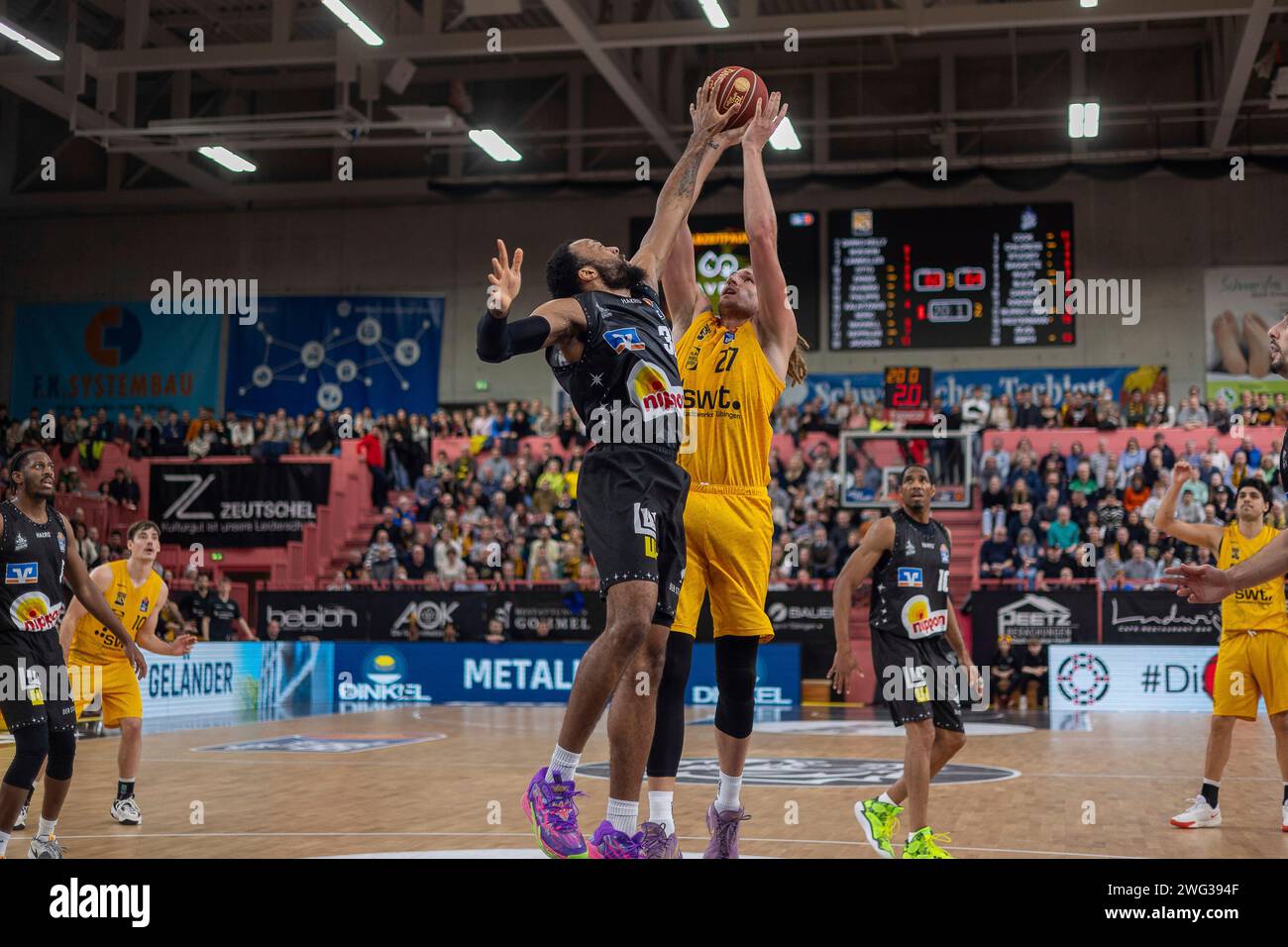 Galin Smith (HAKRO Merlins Crailsheim, 30) Evan Maxwell (Tigers Tuebingen, 27) Tigers