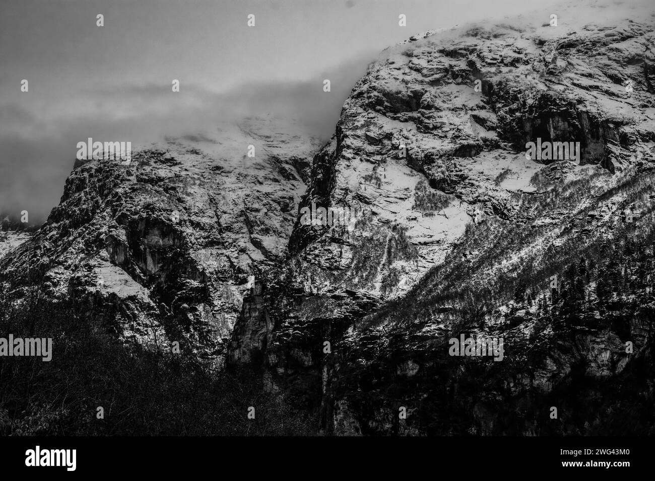 Beautiful rugged mountains Black and White Stock Photos & Images - Alamy