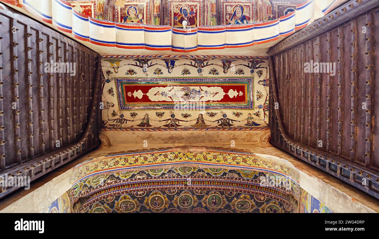Paintings on ceiling of entrance of Kamal Morarka Haveli Museum, Nawalgarh, Rajasthan, India. Stock Photo