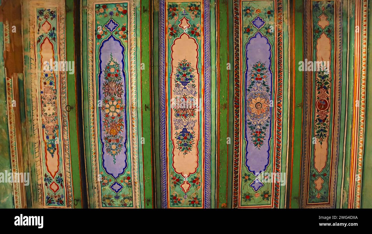 Colourful Paintings on the Top of Bansidhar Bhagat Ji Ki Haveli, Nawalgarh, Rajasthan, India. Stock Photo