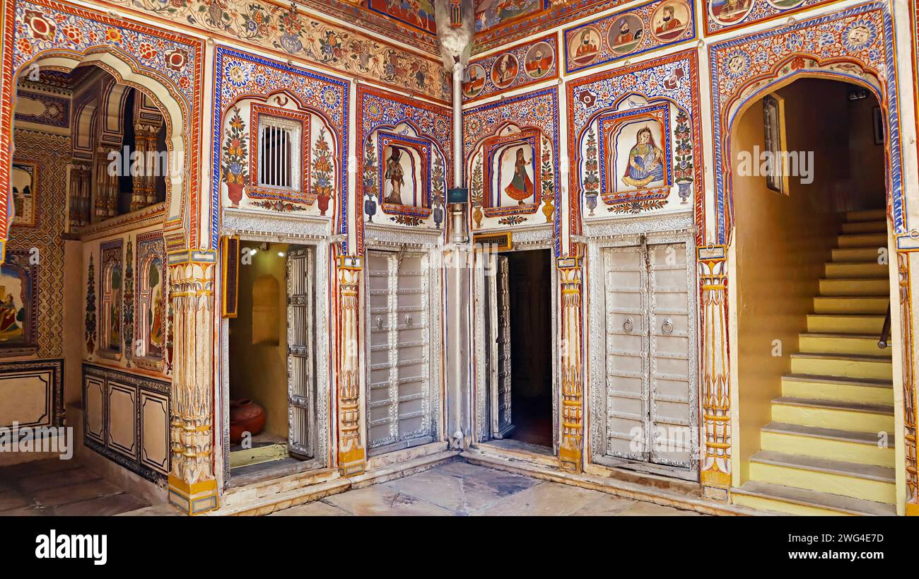 Decorated Walls and Doors of Dr. Ramnath Podar Haveli Museum, Nawalgarh, Rajasthan, India. Stock Photo