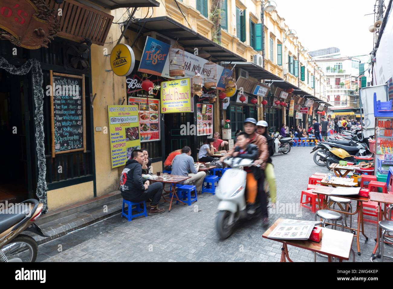 Hanoi scene hi-res stock photography and images - Alamy