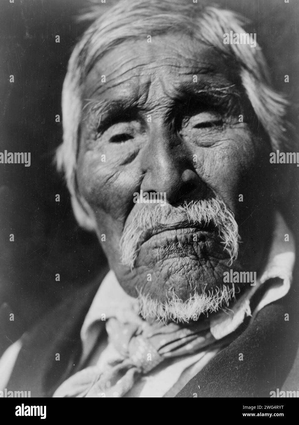 Karuk man hi-res stock photography and images - Alamy