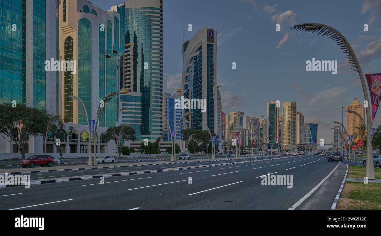 Doha qatar skyline sunset hi-res stock photography and images - Alamy