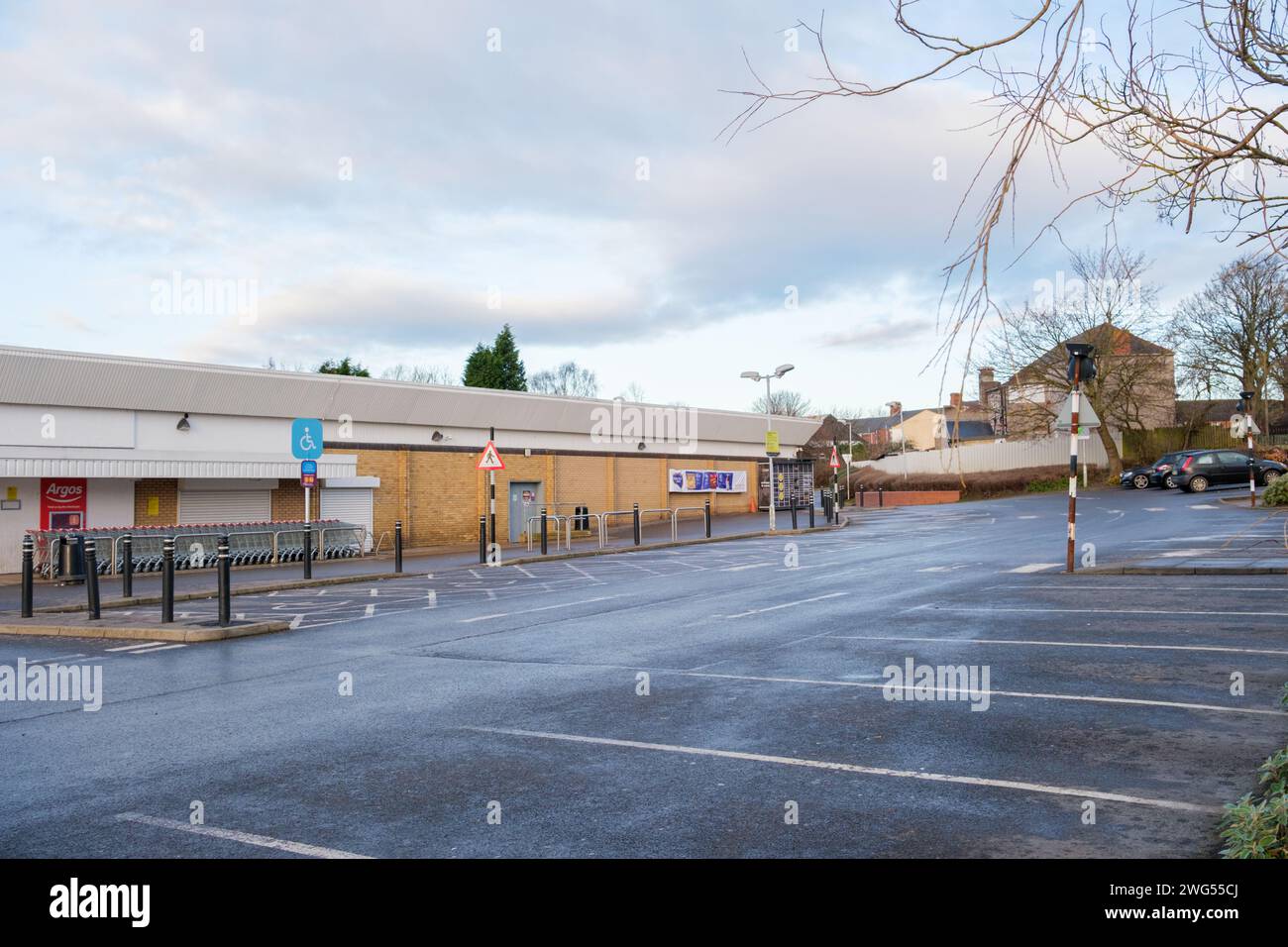 Newcastle UK: 14th Jan 2024: Exterior of Sainsbury's supermarket in the westend of Newcastle Throckley Stock Photo